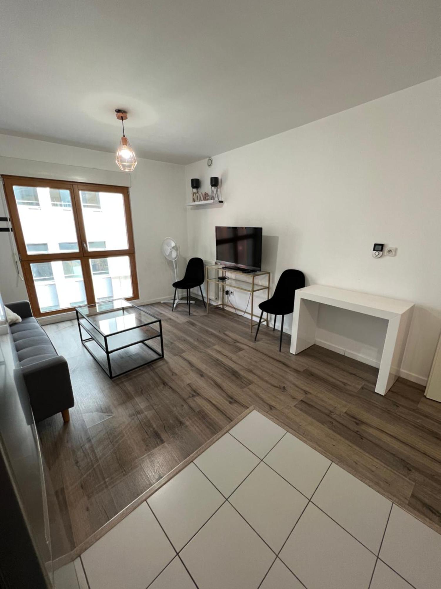 Appartement 2 Pieces Ligne 1 Montreuil  Bagian luar foto